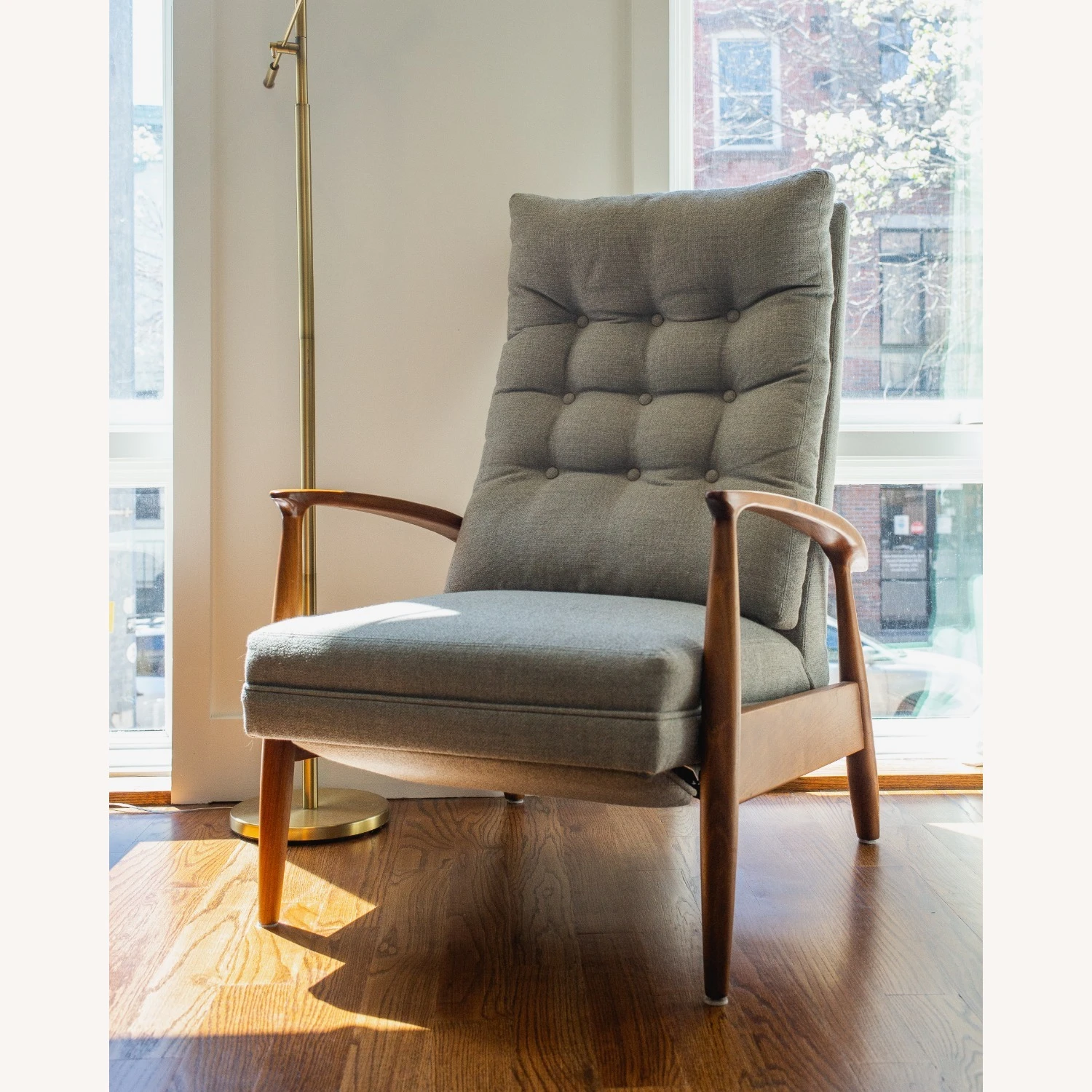 Thayer Coggin Viceroy Recliner - Image 3