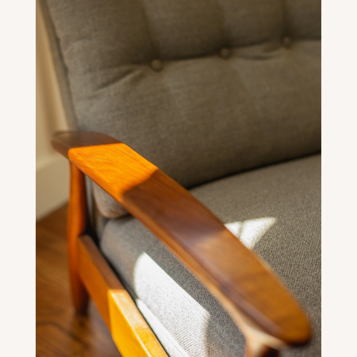 Thayer Coggin Viceroy Recliner - Image 7