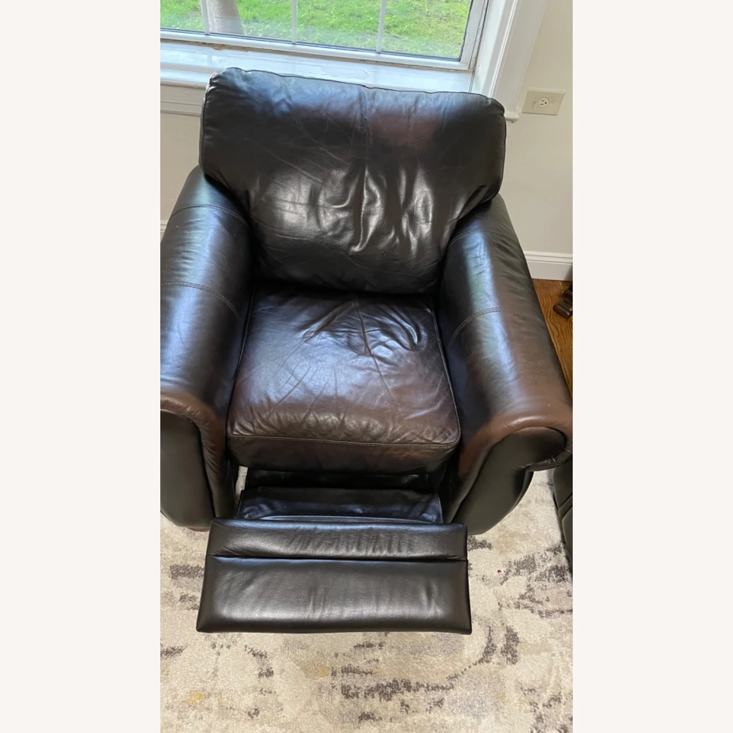 Raymour & Flanigan Comfortable Recliner