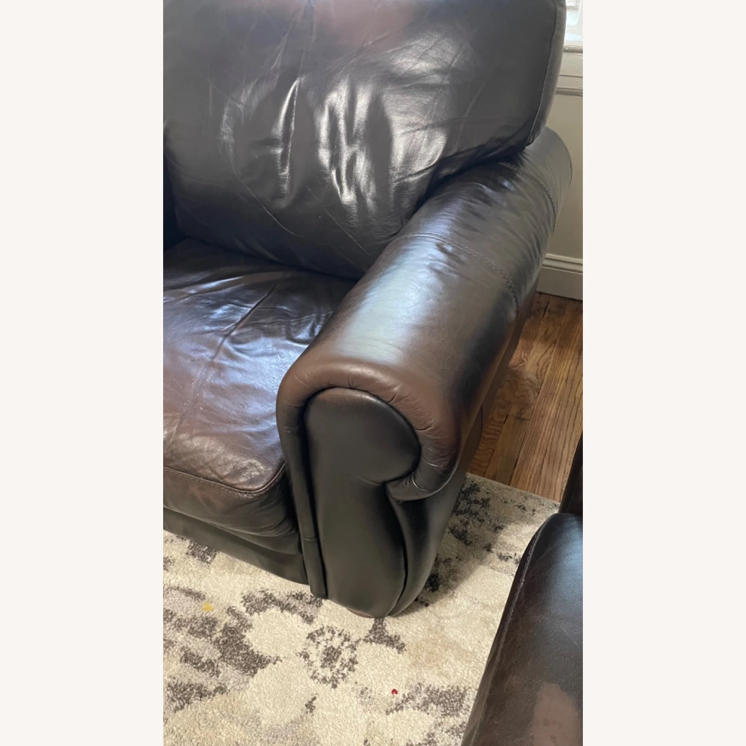 Raymour & Flanigan Comfortable Recliner - Image 4