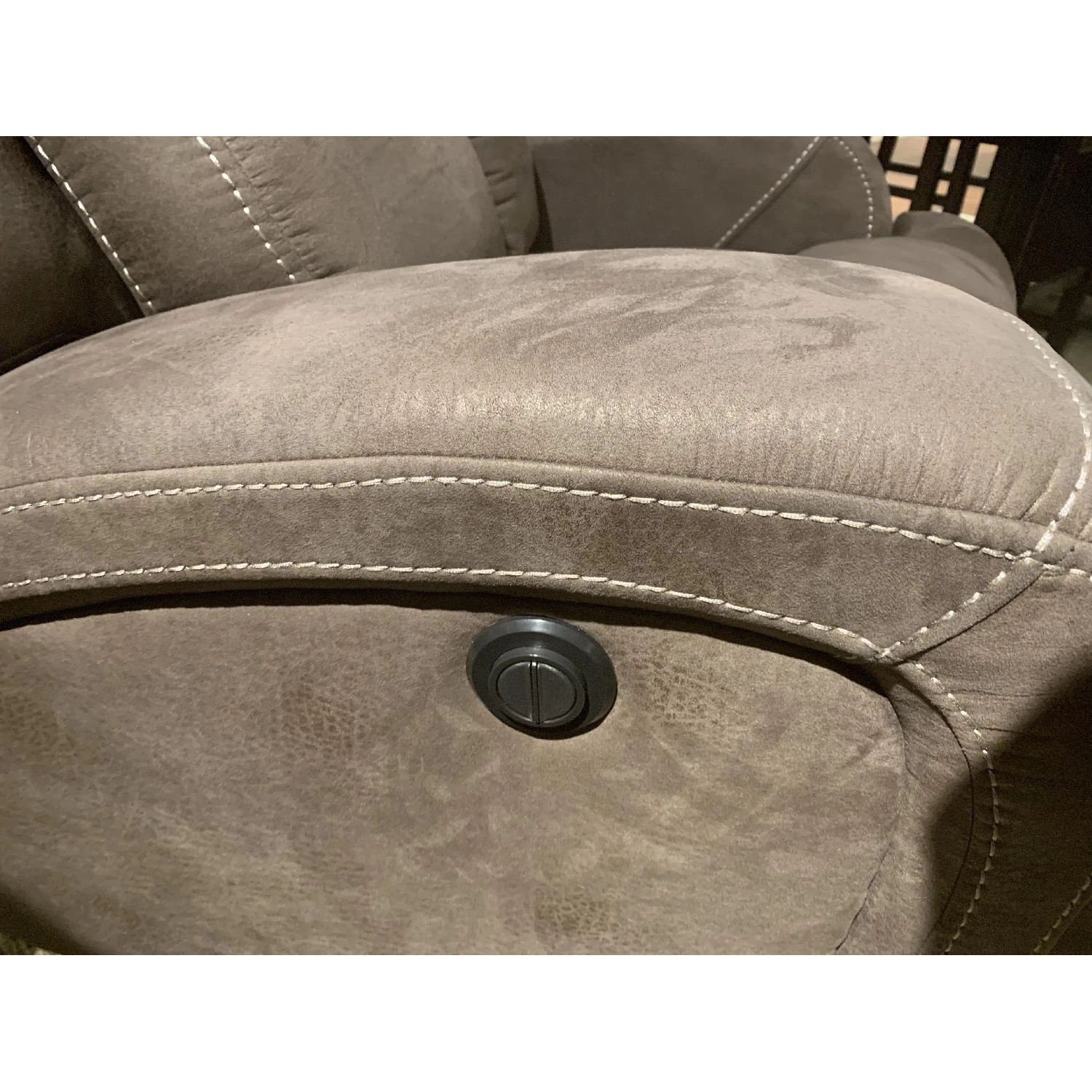 Jennifer Convertibles Morgan Power Recliner Chair - Image 2