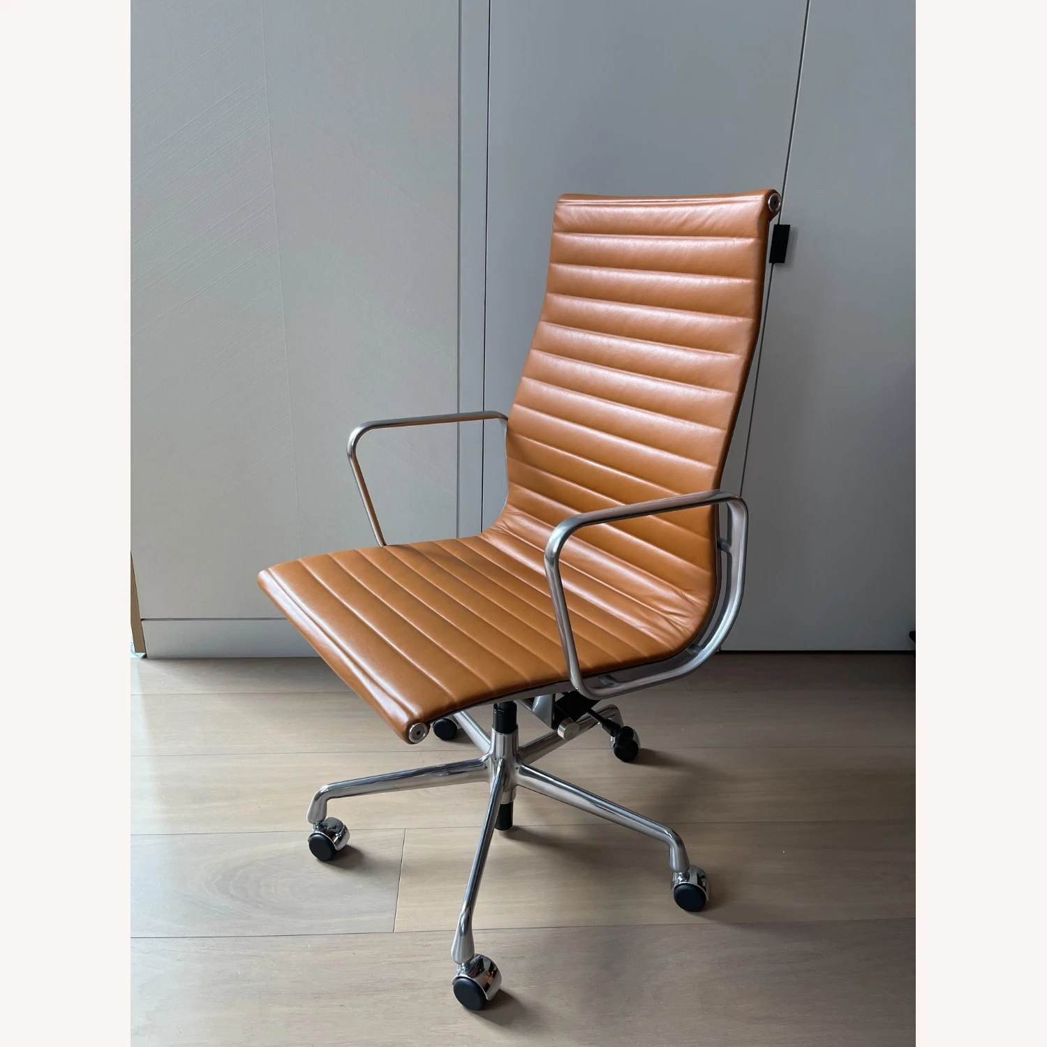 Design Within Reach Eames Aluminum Group Chair, Executive - Image 2