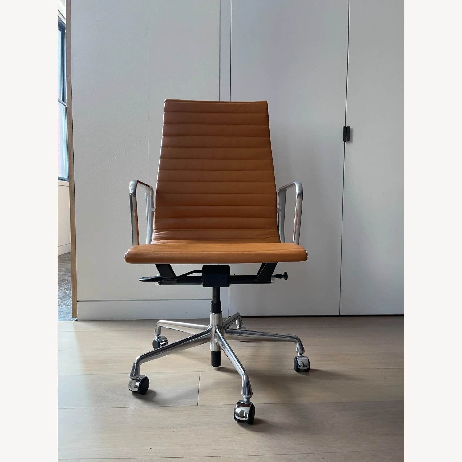 Design Within Reach Eames Aluminum Group Chair, Executive - Image 3